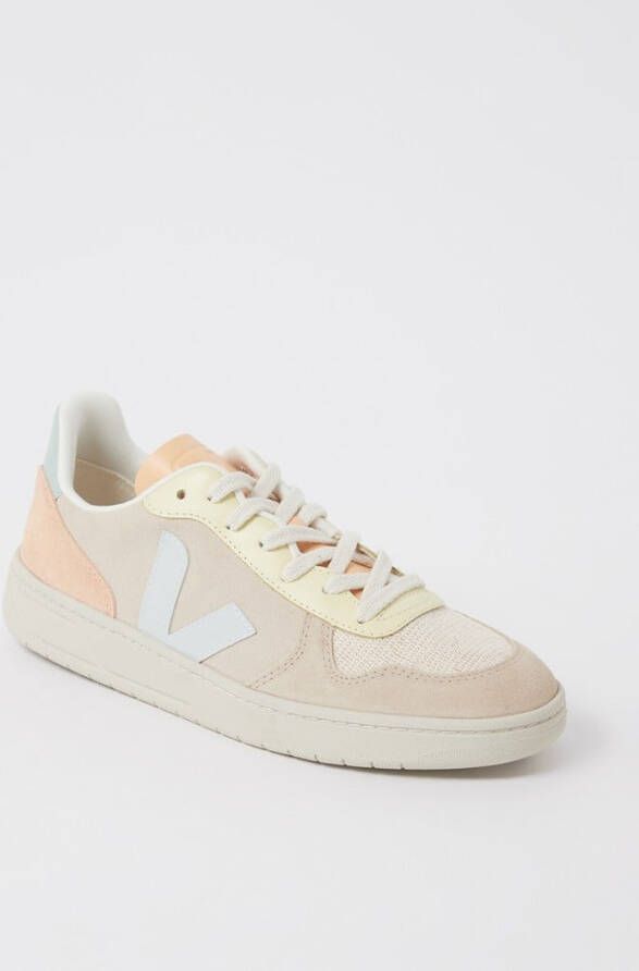 Veja V 10 sneaker met su&#xE8, de details