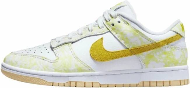 Nike Dunk Low Strike Sneakers Nike, Geel, Unisex