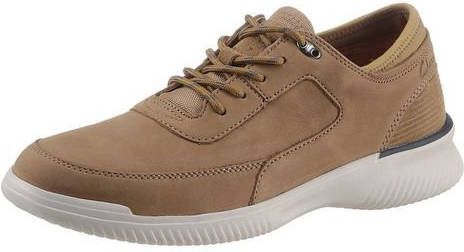 Clarks Sneakers Donaway Lace met fijne structurering bij de hiel