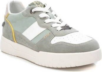 Refresh Sneakers