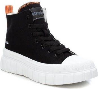 Refresh Sneakers
