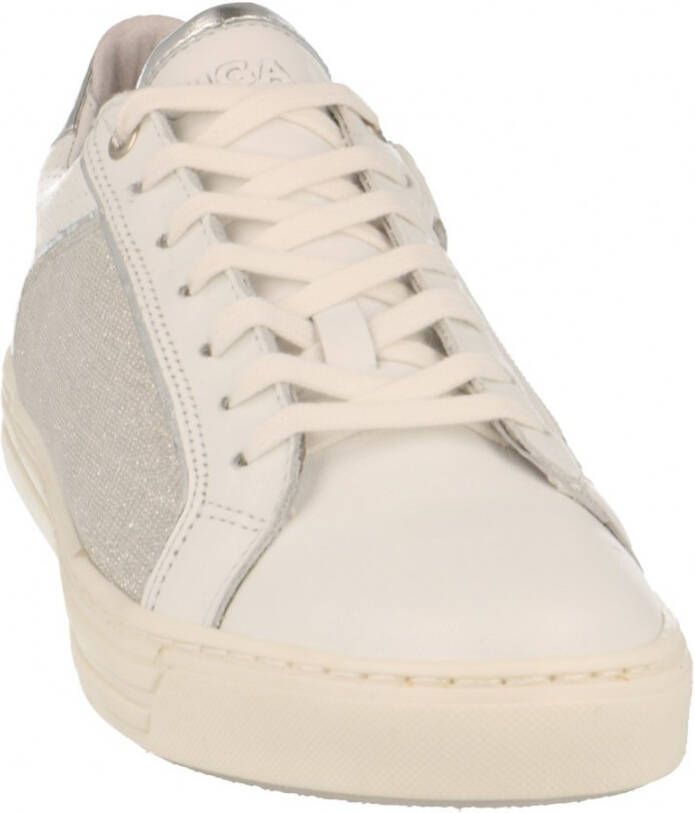 Giga Sneakers