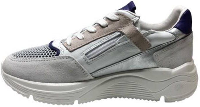 Giga Sneakers