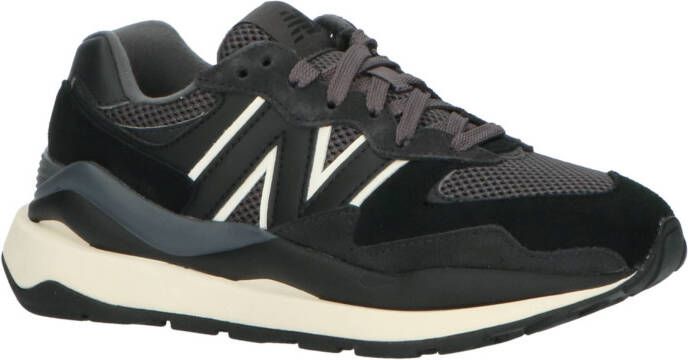 New Balance 5740 sneaker met suè, de details